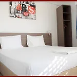 St. George Rent דירה *